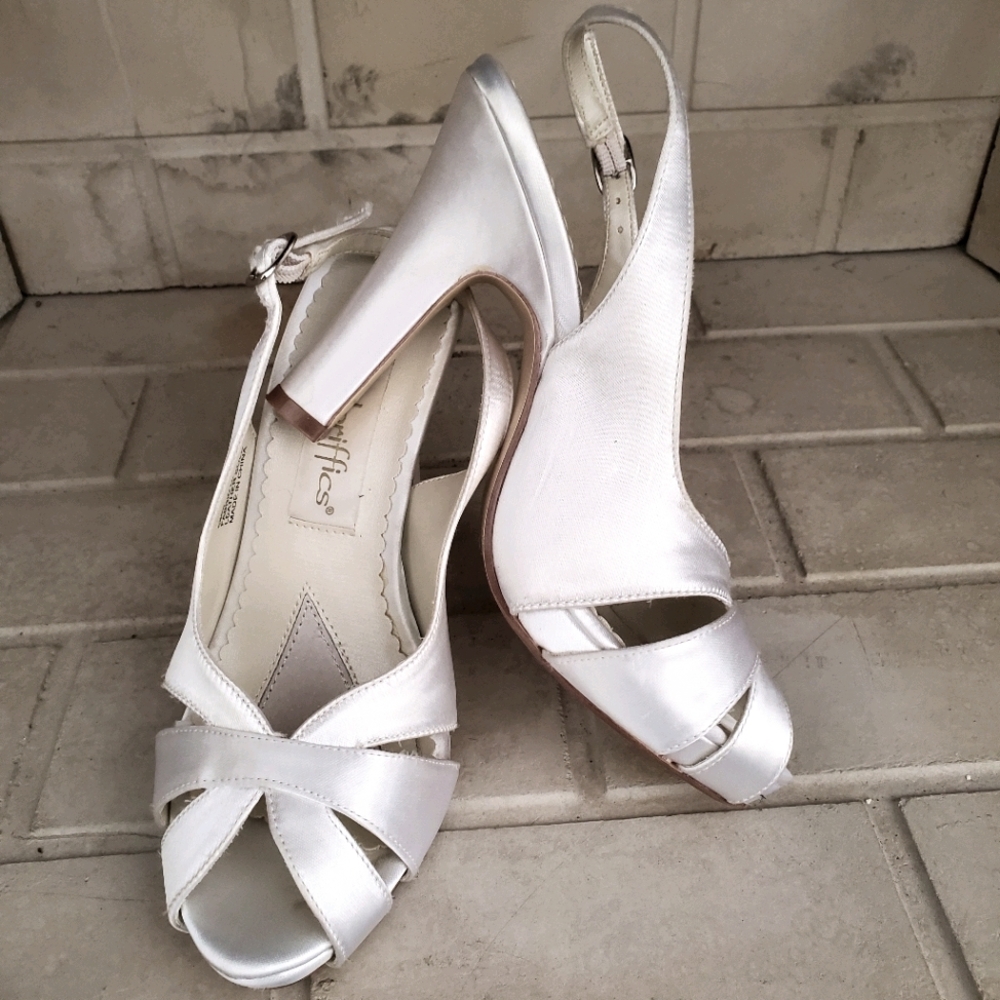 platform sling-back pumps